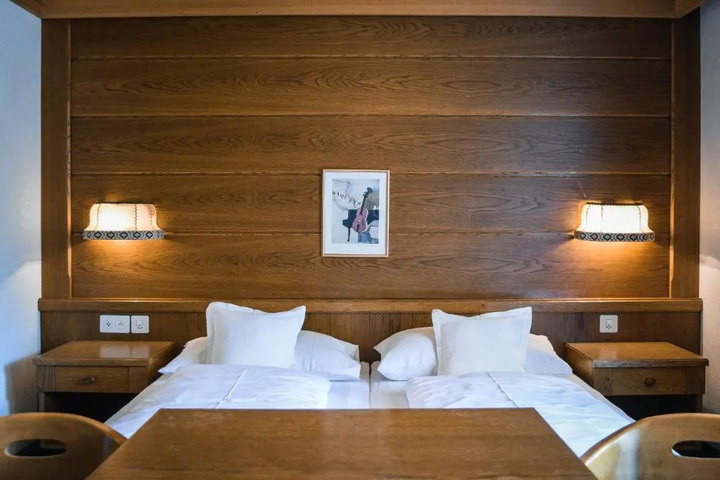 Room 3 of 14