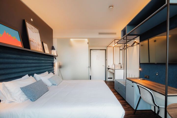 Room 22 of 59