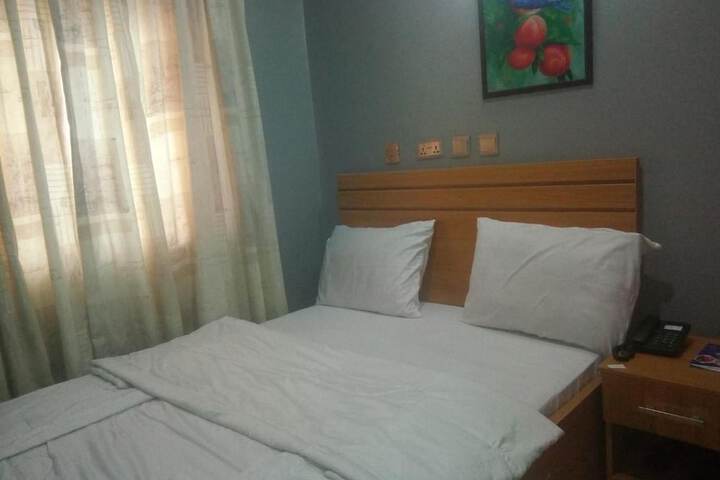 Room 12 of 22
