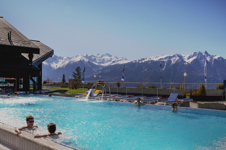 Hotel Pool