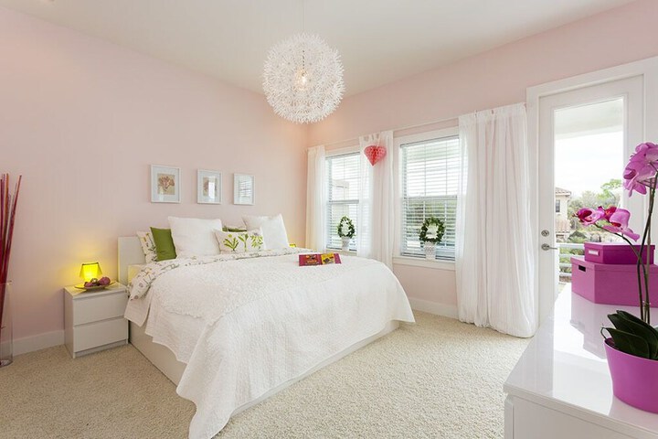 Room 4 of 36