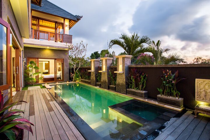 Hotel Pool