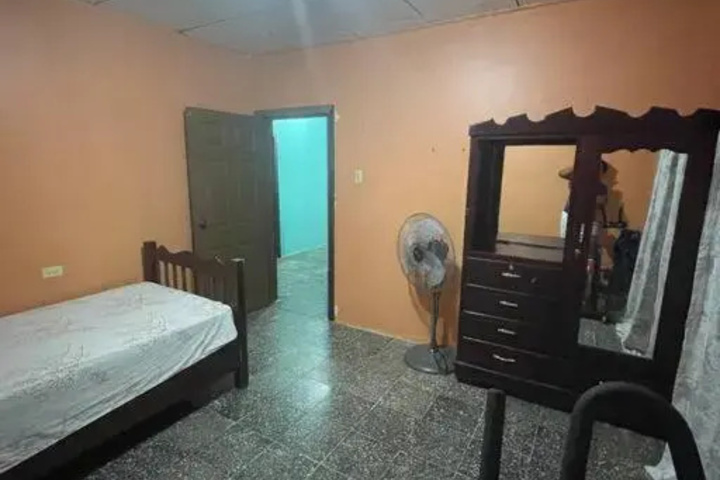 Room 4 of 19
