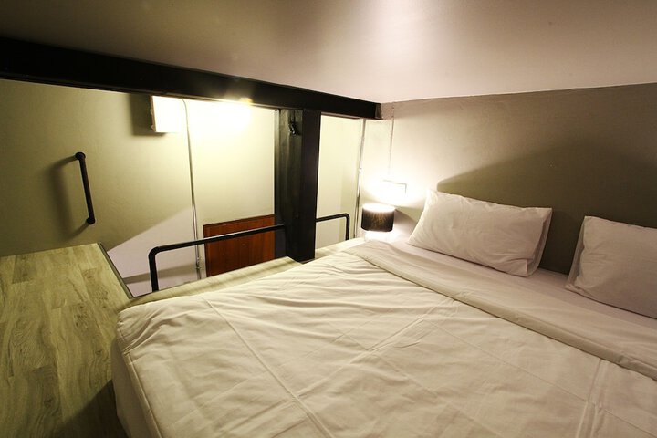 Room 7 of 60