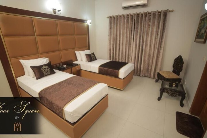Room 9 of 20