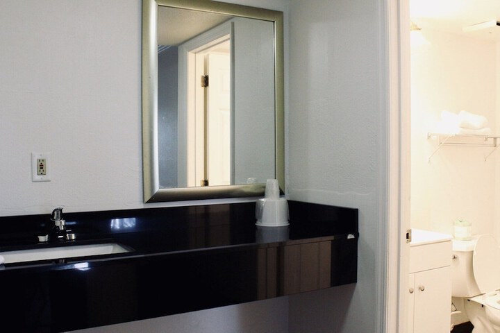 Room 29 of 36