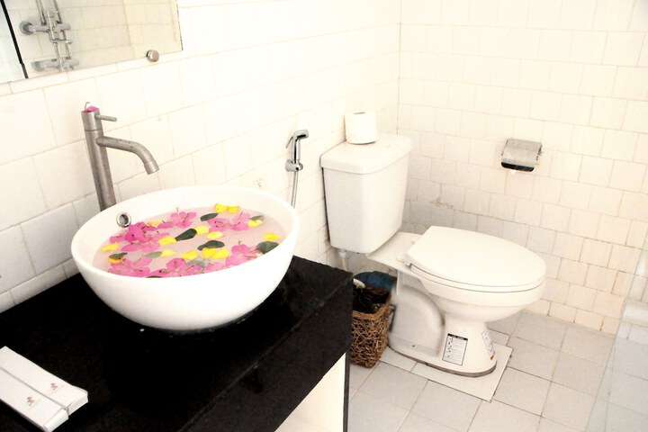 Clean Restrooms