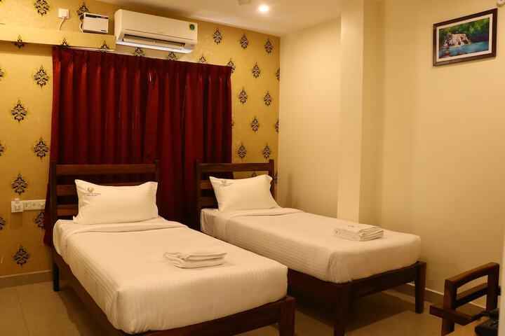 Room 3 of 7