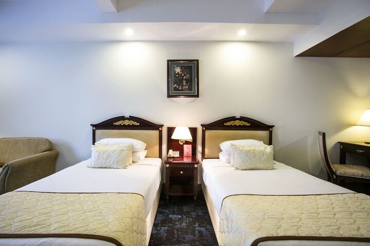 Room 38 of 258