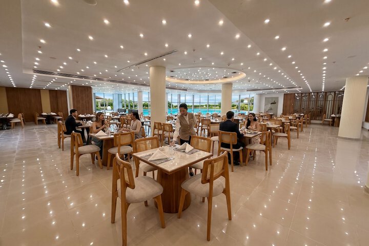 Dining 112 of 146