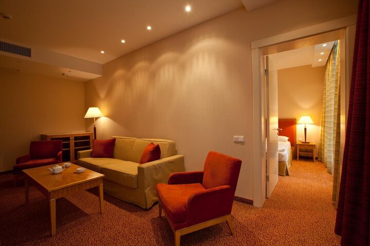 Room 18 of 51