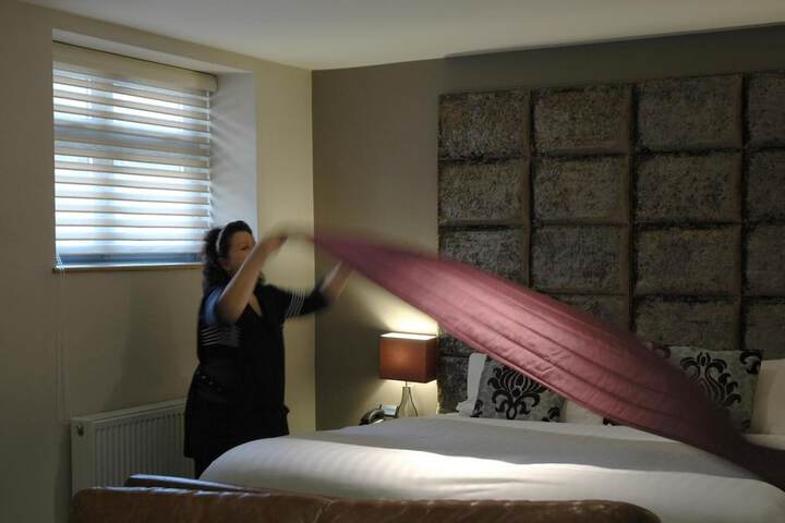 Room 15 of 60