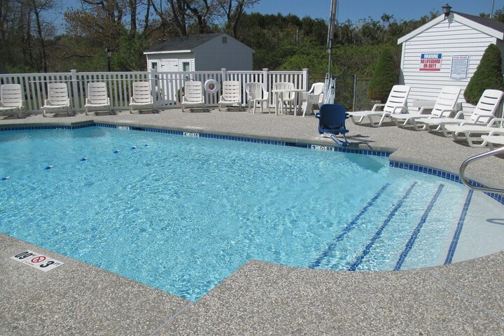 Pool 25 of 50