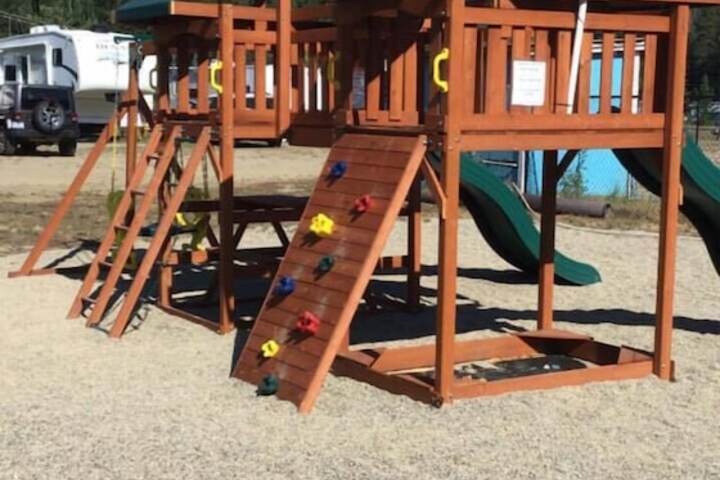 Childrens Activities 42 of 44