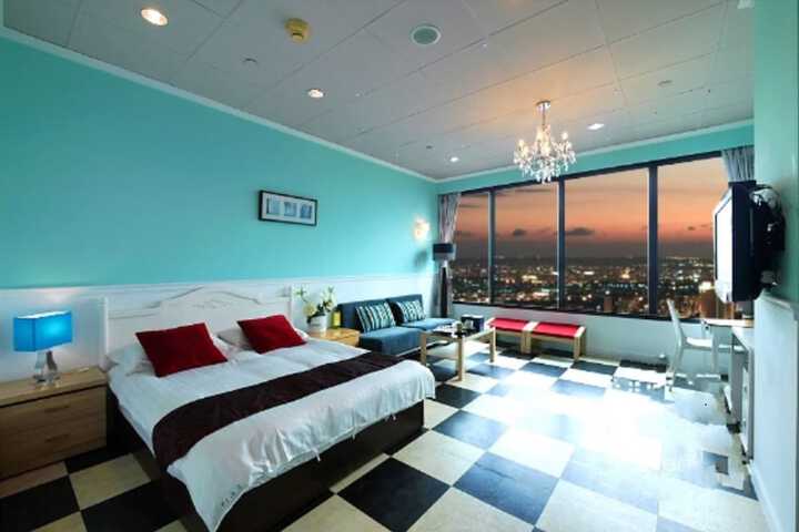 Room 19 of 98
