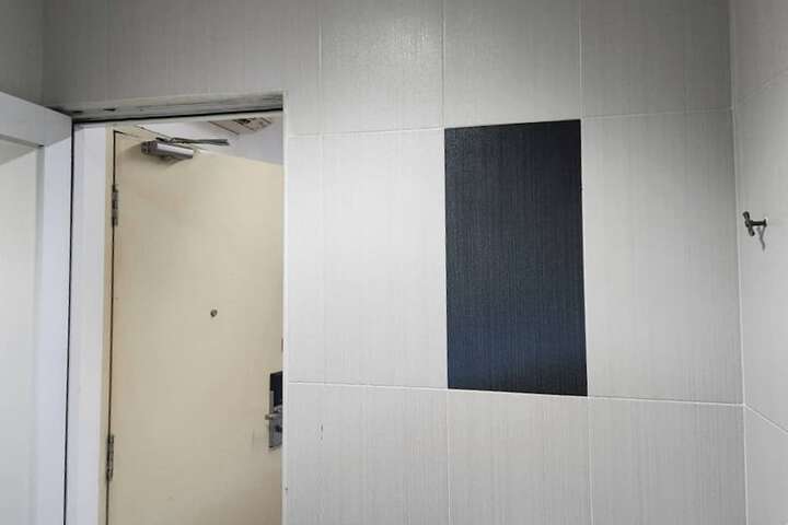 Room 12 of 23