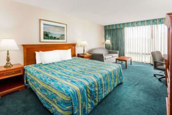 Room 22 of 53