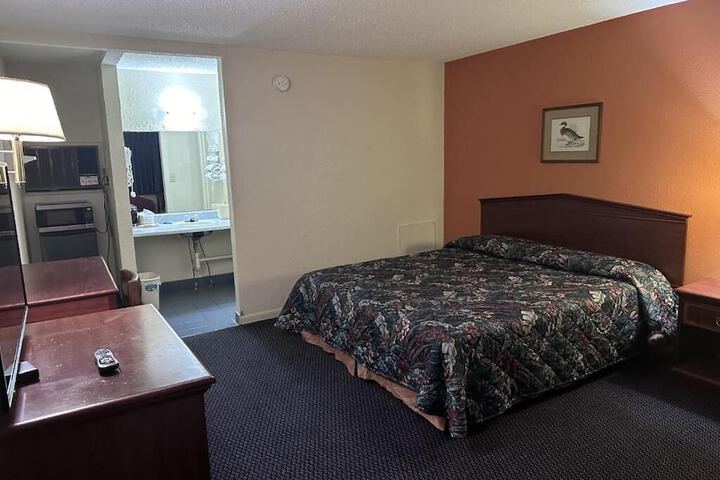 Room 3 of 15