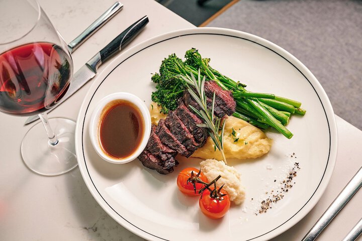 Dining 80 of 125