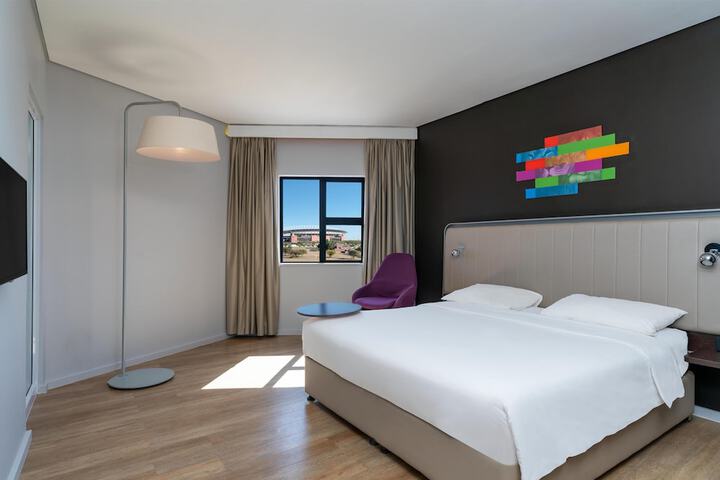 Room 25 of 69
