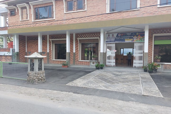 Gondang Sivali Hotel