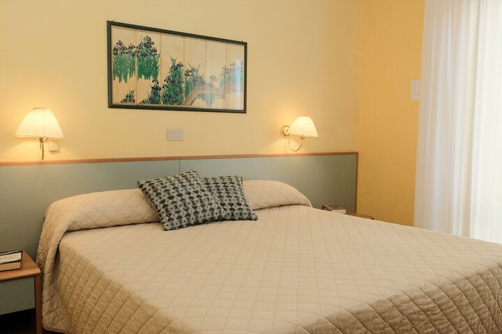 Room 30 of 154