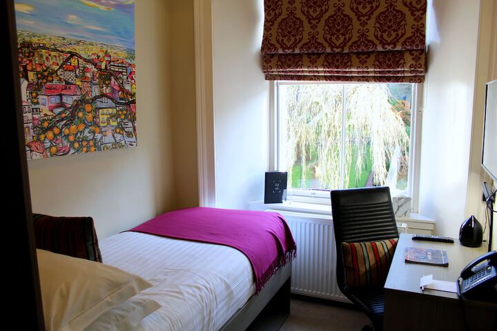 Room 16 of 61