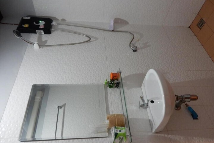Room 18 of 38