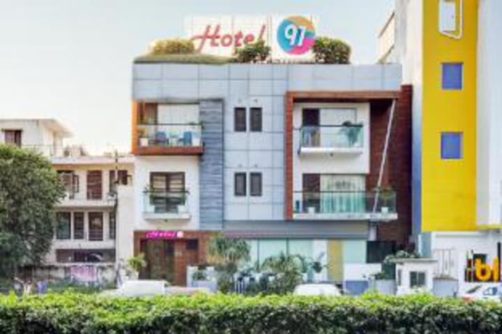 Hotel 91 Golf Course Road