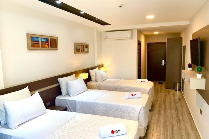 Room 10 of 26