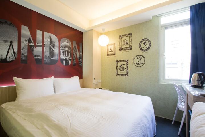 Room 29 of 69