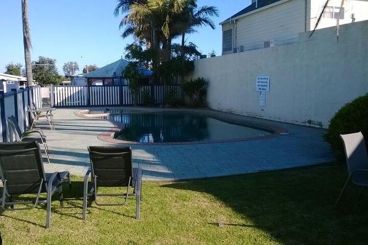 Pool 45 of 58