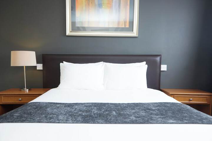 Room 4 of 34