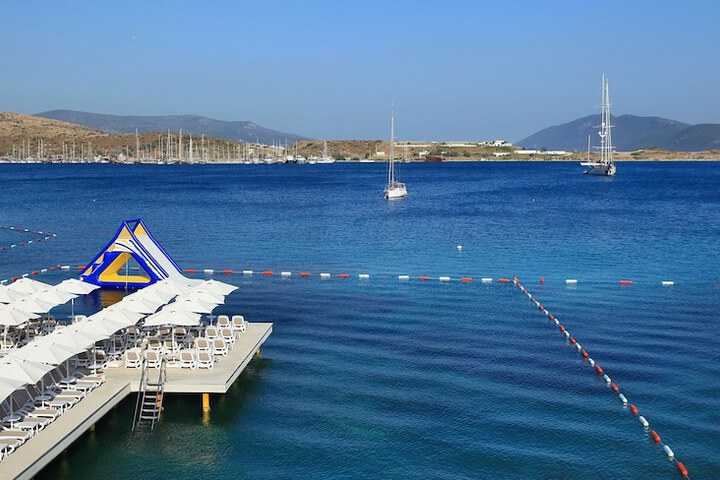 Royal Arena Hotel & Resort Spa
