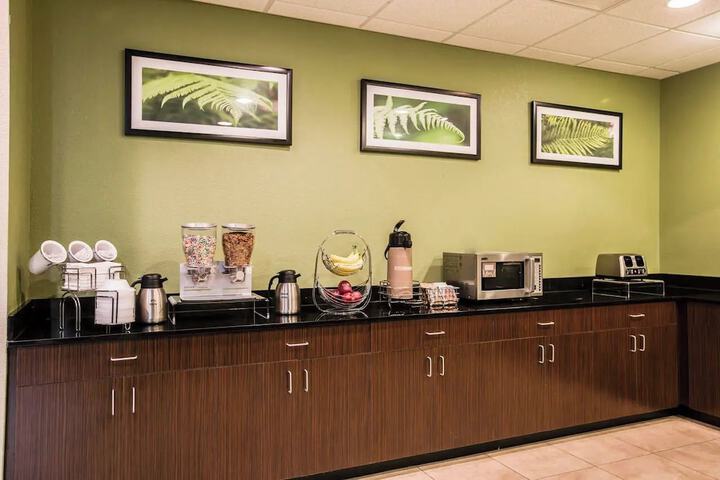 Breakfast buffet