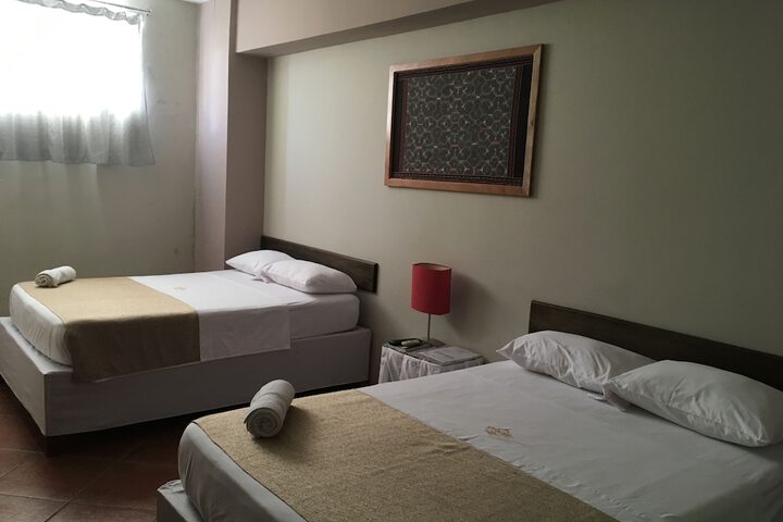 Room 10 of 65