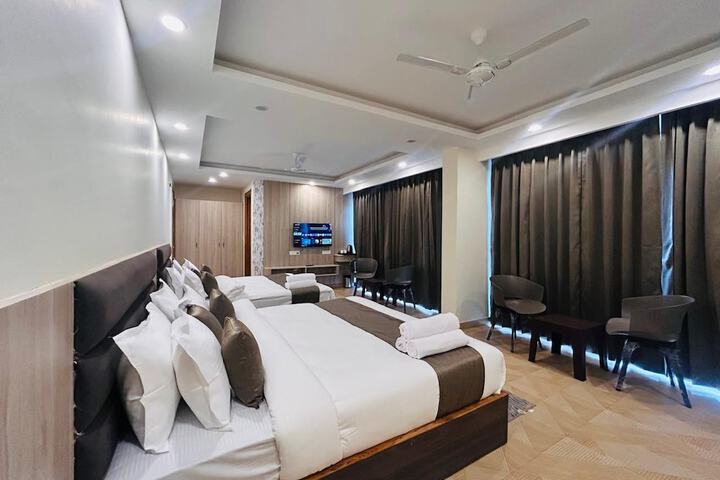 Room 18 of 50