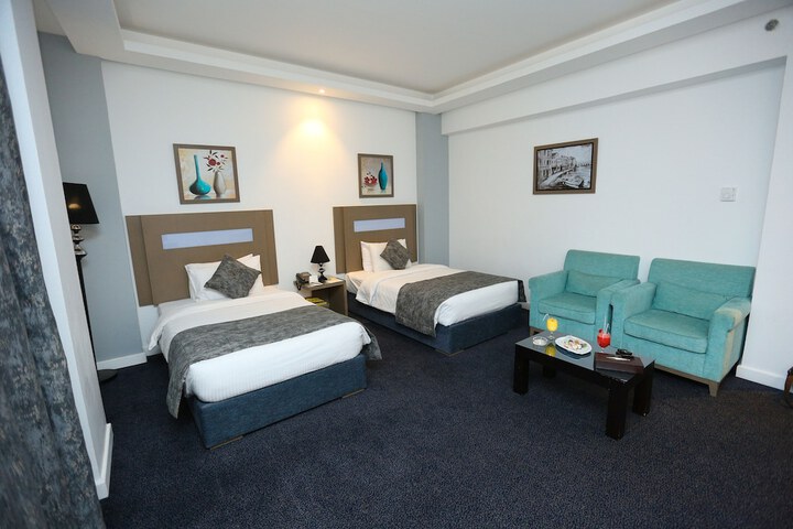 Room 3 of 39