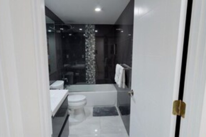 Room 10 of 75