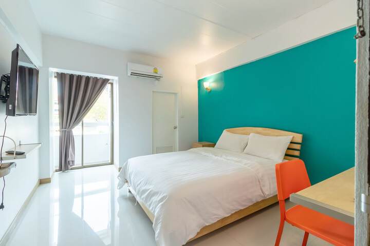 Room 13 of 63