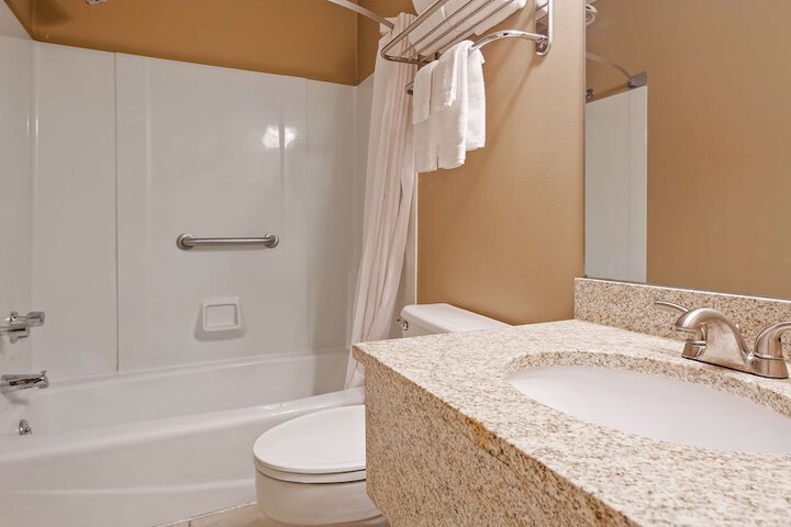 Room 15 of 22