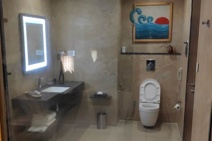 Room 16 of 47