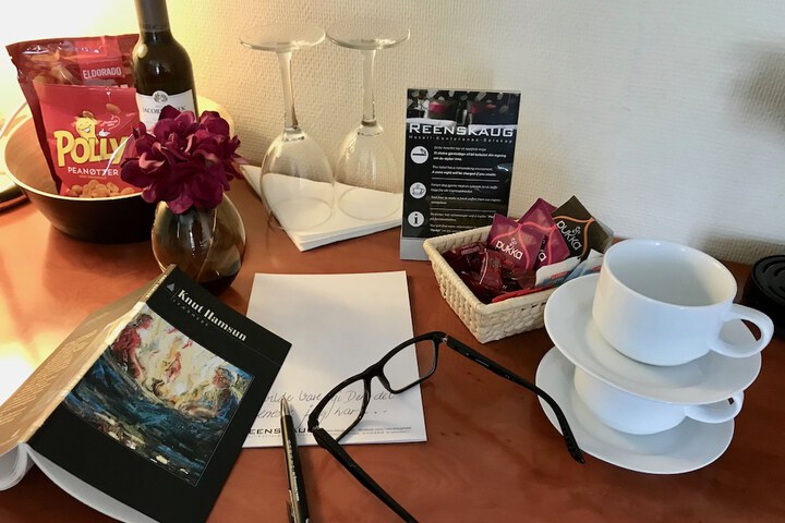 Breakfast/Coffee Service 17 of 56