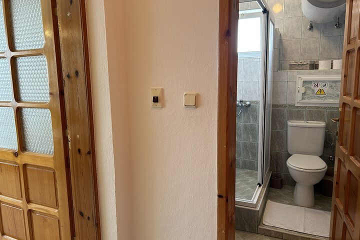 Room 122 of 146
