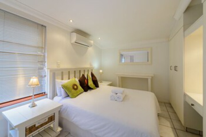 Room 12 of 16