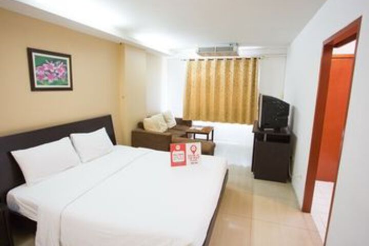 Room 28 of 61