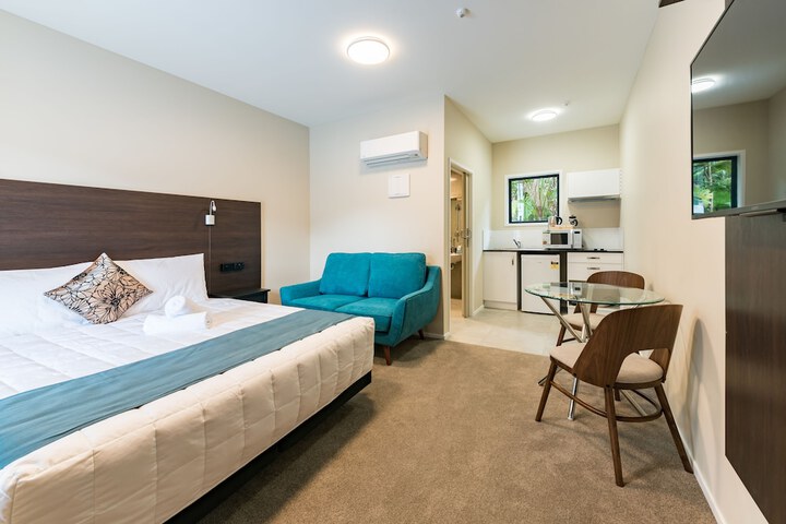 Room 34 of 70