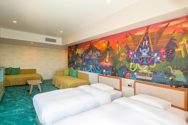 Room 15 of 48
