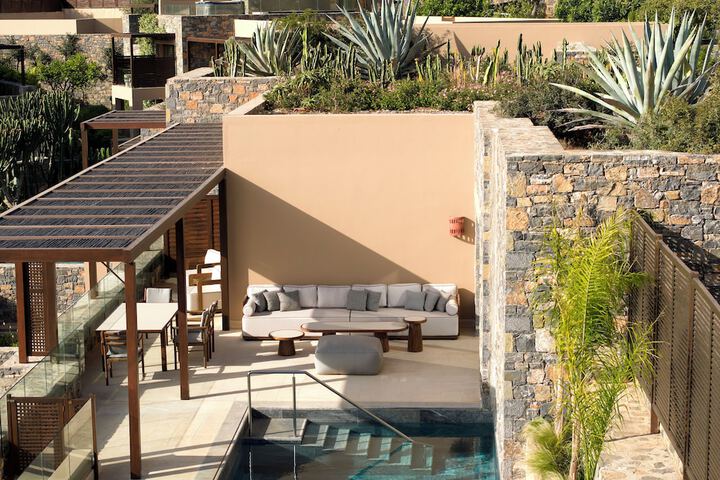 Pool 105 of 241