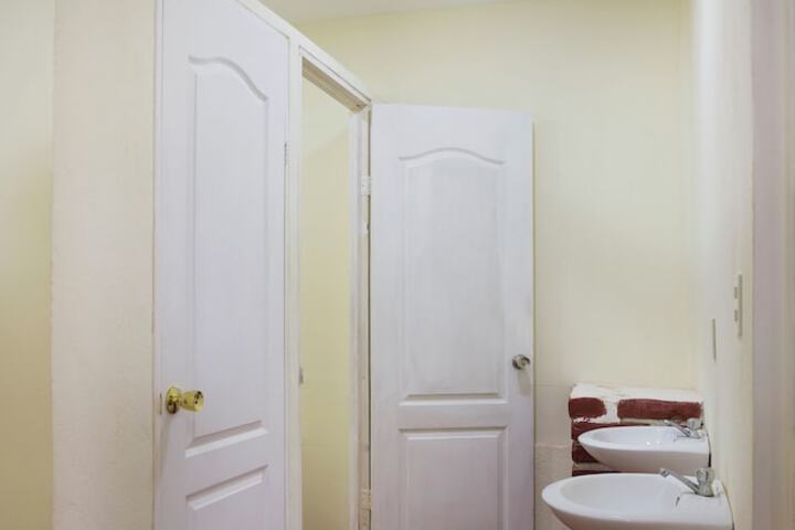Room 8 of 22
